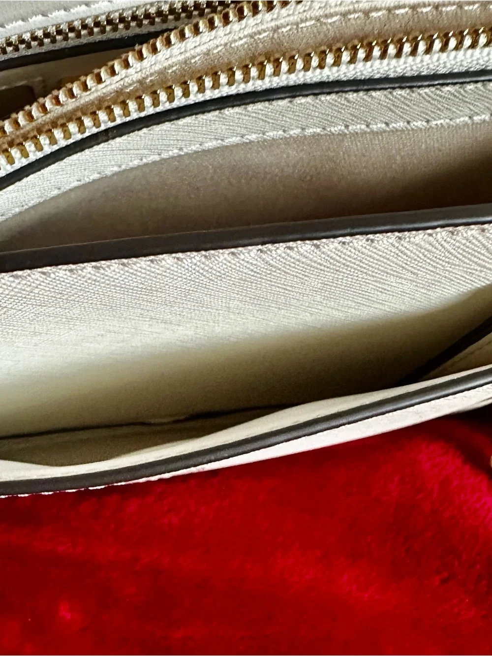 Tory Burch Robinson Convertible Leather Shoulder Bag in New Cream Color